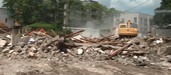 澄海區強力整治違規建筑 拆除7.336畝違規建筑物，涉及29戶